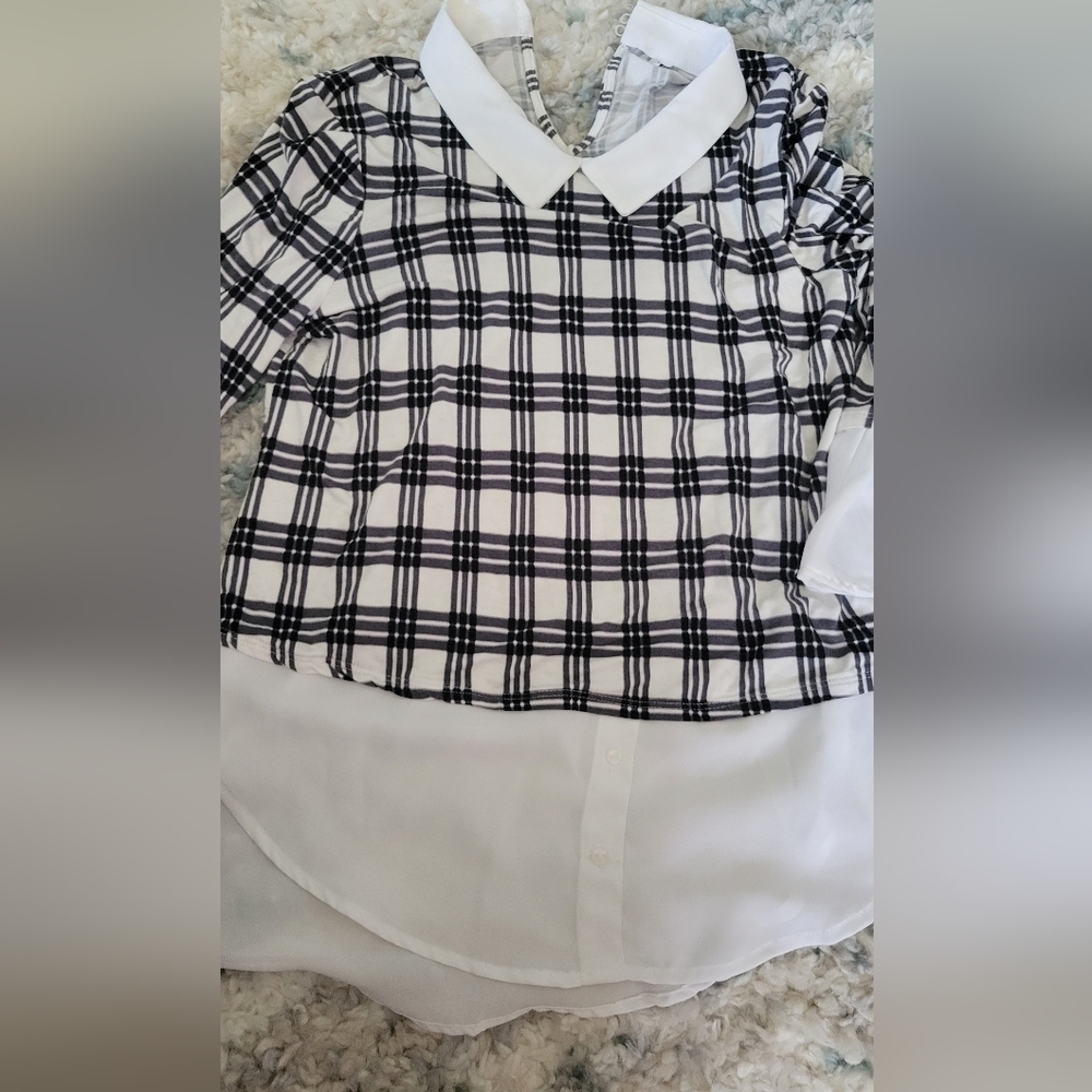 Elle Black/White Plaid XS top